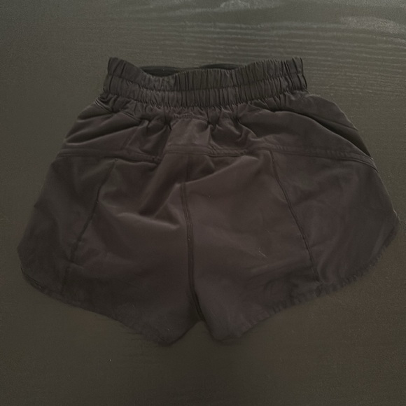 Track that high-rise lululemon shorts. - Picture 2 of 4